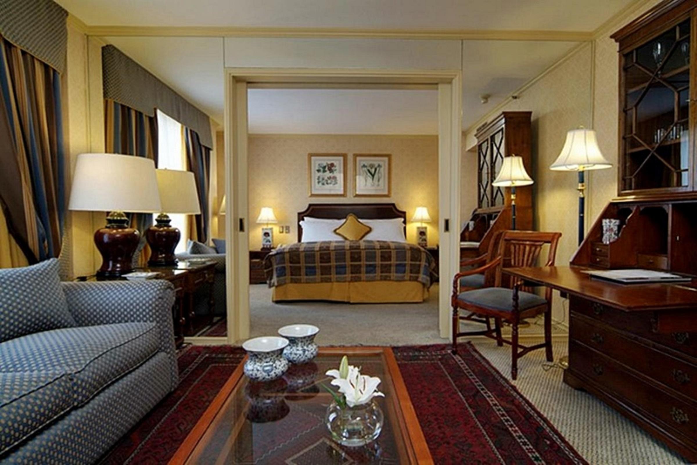 Отель Park Plaza Сантьяго Экстерьер фото