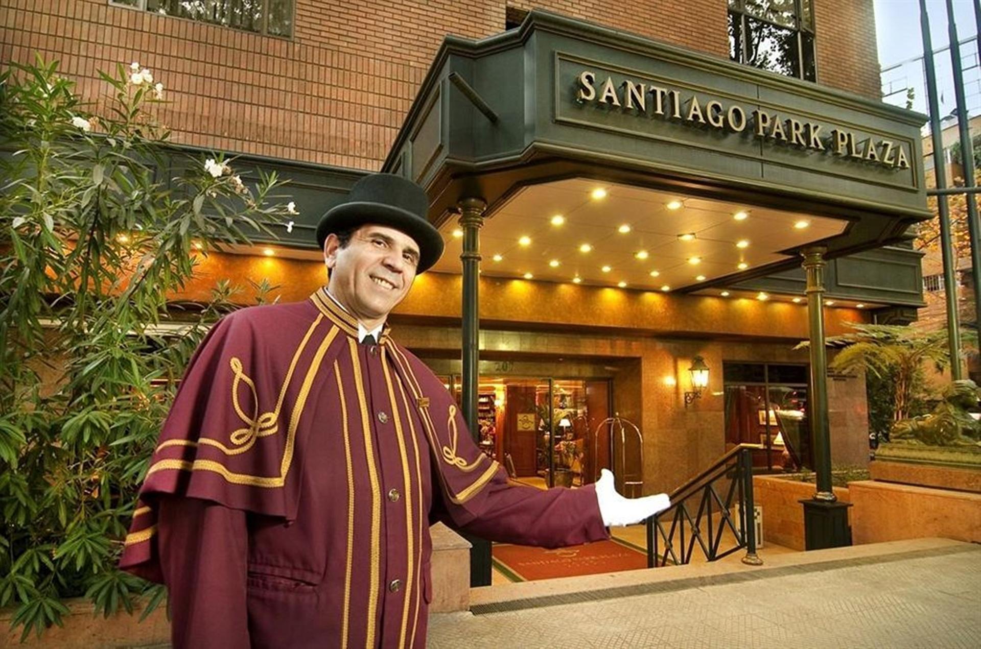 Отель Park Plaza Сантьяго Экстерьер фото